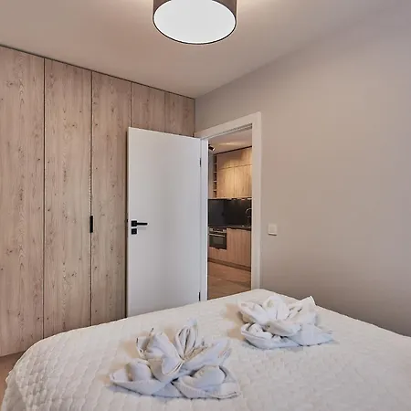 - Sun Towers 90 * 斯维诺乌伊希切