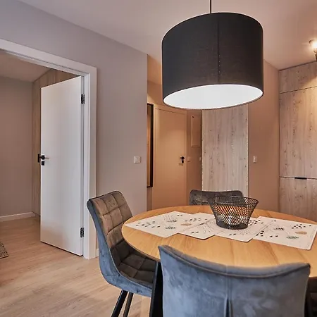 - Sun Towers 90 * 斯维诺乌伊希切