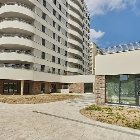 Apartment - Sun Towers 90 *